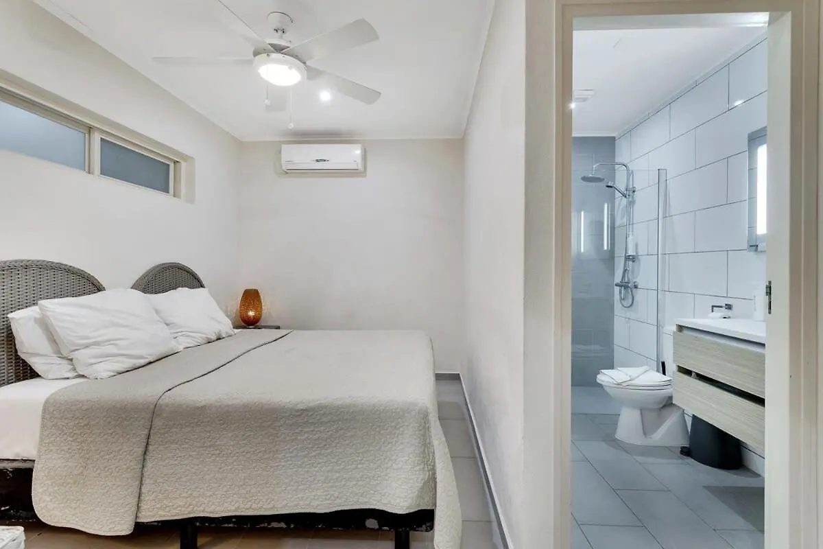 Belmar Oceanfront Apartment 8 Divers Paradise 克拉伦代克 0*,  博奈尔岛、圣尤斯达蒂斯和萨巴岛